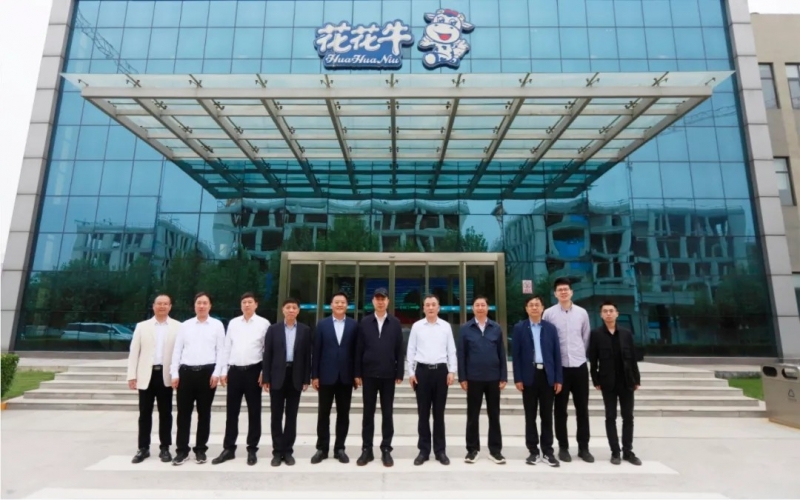 中国工程院院士任发政莅临万象城(中国)乳业集团调研指导工作 中国工程院院士任发政莅临万象城(中国)乳业集团调研指导工作